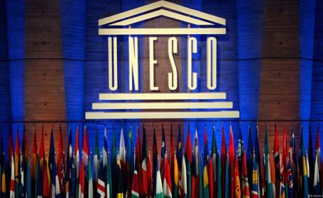 درخشش مفاخر ایرانی در یونسکو درخشش مفاخر ایرانی در یونسکو